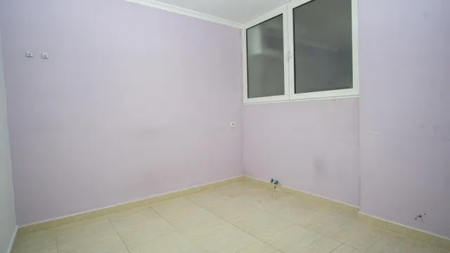 ENTREPLANTA PREPARADA PARA NEGOCIO, OFICINAS O SIMILAR — 12