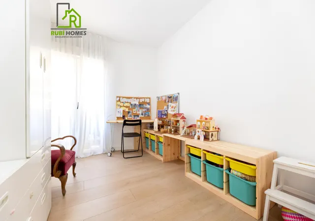 ✨ EXCLUSIVA VIVIENDA REFORMADA EN PLAZA MARIANA PINEDA — 26
