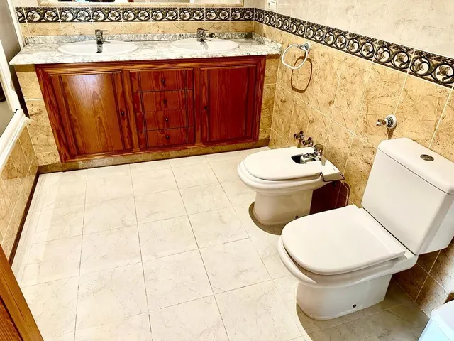 Piso 5 habitaciones 220m² en alquiler - Carrerra del Caballo — 19