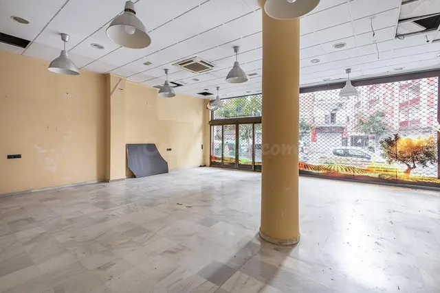 LOCAL COMERCIAL EN ARABIAL JUNTO HIPERCOR — 7