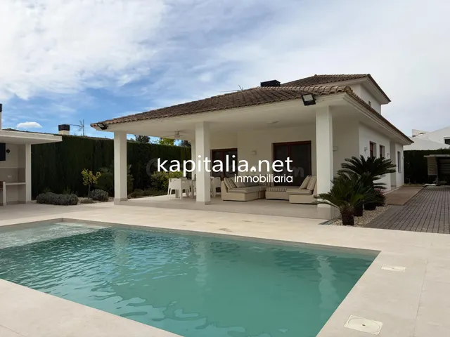 Espectacular Chalet en EXCLUSIVA en KAPITALIA ubicado en la  - foto 5