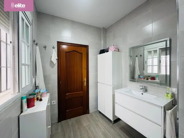 MAGNIFICA CASA EN EL CENTRO JEREZ — 33