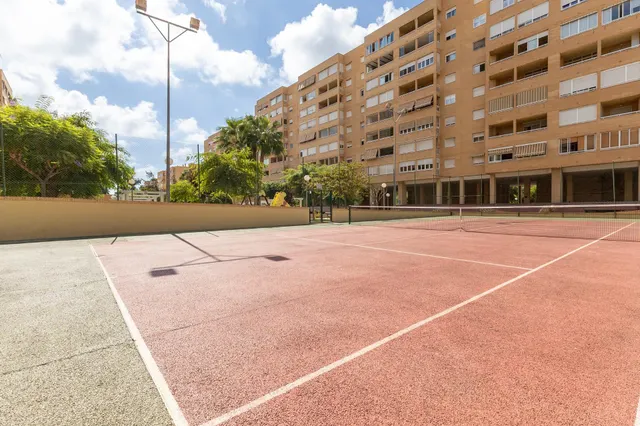Vivienda amplia en Residencial Isla Tabarca — 33