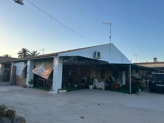 Dos Casa de Campo en Elche con Amplios Espacios - foto 3