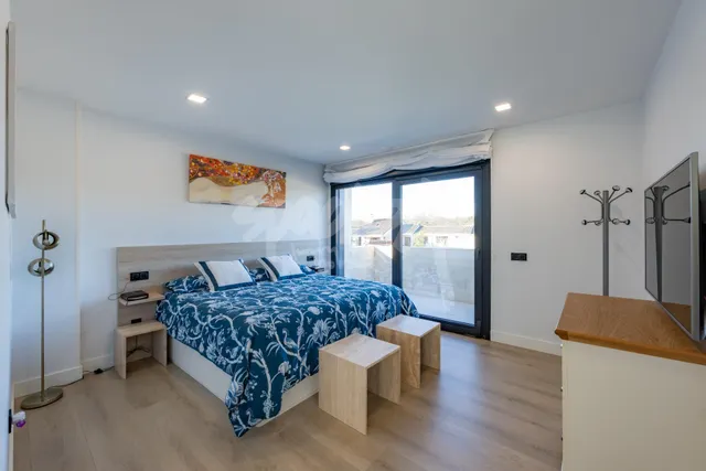 Chalet de lujo en venta en Colmenarejo con piscina climatizada — 32