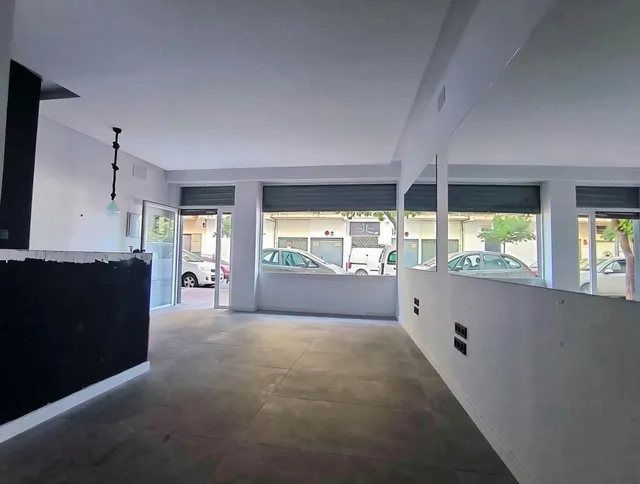 Fabuloso local comercial en la zona del Rescatado y la Biblioteca central del Marrubial (opción a adaptarlo a vivienda) — 7