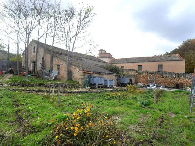 Finca Urbana en Bernuy — 10