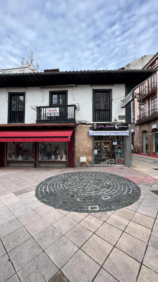 PRIMER PISO DE 146 M. ÚTILES EN LA ZONA MÁS CENTRICA DE TORRELAVEGA — 7