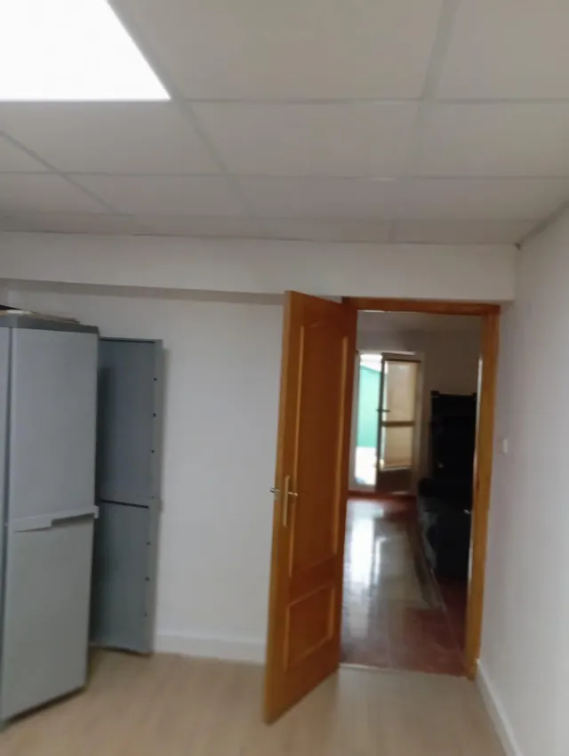 Venta restaurante con licencia de restaurante para entrar ya, y con vivienda en parte superior. — 26