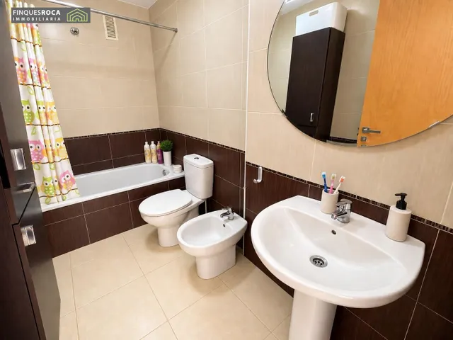 Para entrar a Vivir Piso de 3 Dormitorios, 2 Baños, Cocina Independiente, Comedor-Estar, Terraza y Piscina Comunitaria — 14