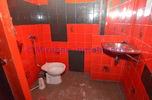 Local comercial en venta — 29