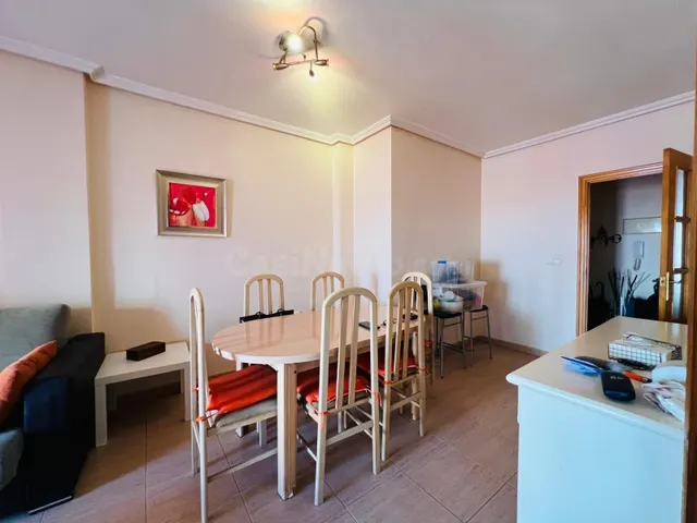 ️ Amplio piso de 3 dormitorios con terraza en pleno centro de Torrevieja — 3
