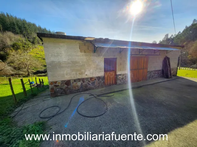 SE VENDE PABELLON CON TERRENO EN ARANGUREN, ZALLA