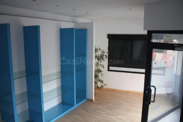 LOCAL COMERCIAL EN ALQUILER - foto 2