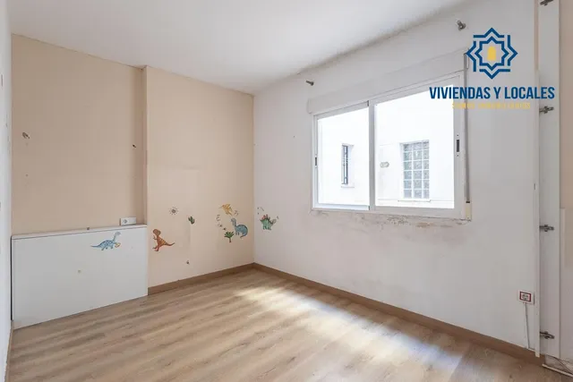 Piso con garaje, trastero y excelente ubicación en Huétor Vega — 14