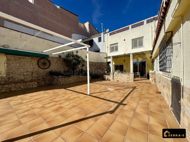 ¡Casa de pueblo con múltiples posibilidades en el centro de  - foto 5