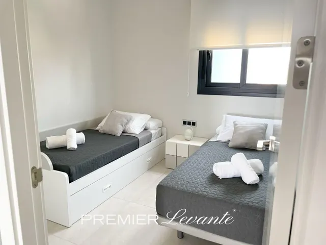 ESPECTACULAR PISO EN BENIDORM — 32