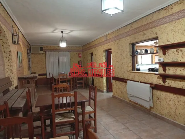 SE VENDE COMPLEJO EN ELCHE — 9