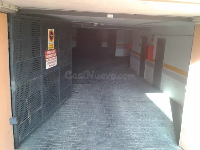 Plaza de garaje en venta en San Miguel - foto 2