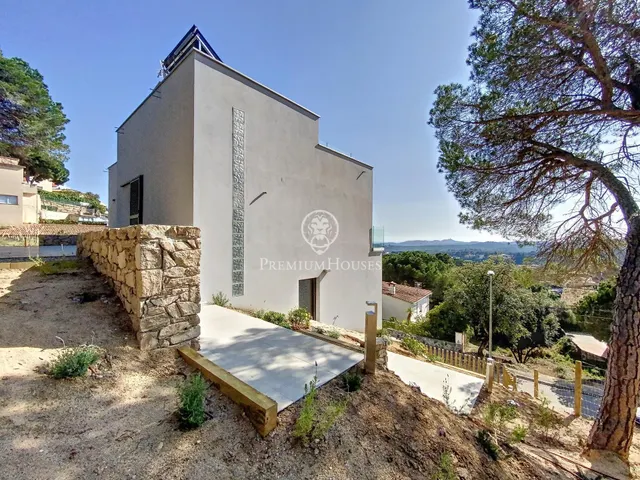 Nueva promoción de vivienda unifamiliar en venta y con vistas al mar en Lloret de Mar — 6