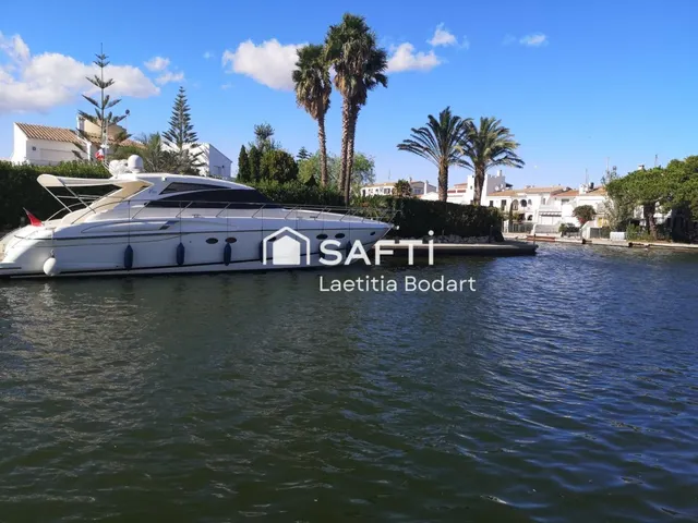 Piso con terraza, licencia turística  Empuriabrava — 28