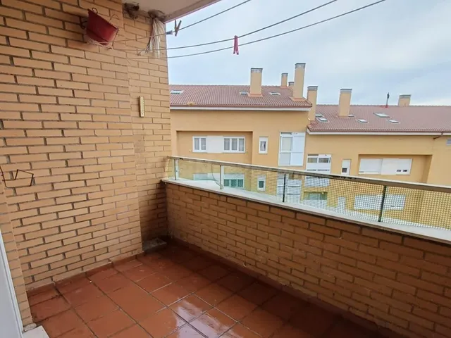Encantador Piso en Las Navas del Marqués - Oportunidad Única — 3
