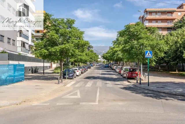 SE VENDEN 2 PLAZAS DE GARAJE. ZONA FORUM. 46.000 EUROS. — 11