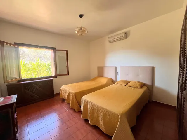 Chalet independiente, Piscina, gran garaje, aire acondicionado, gran parcela — 11