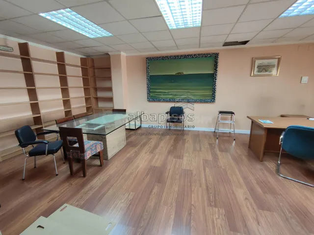 SE VENDE ENTREPLANTA DE OFICINAS JUNTO AL ALTOZANO - foto 2