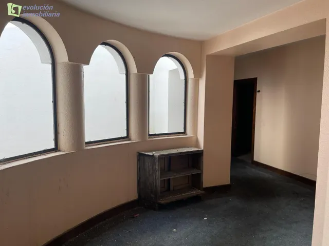 EDIFICIO/ HOTEL EN MERINDADES. IDEAL NEGOCIO RURAL — 22