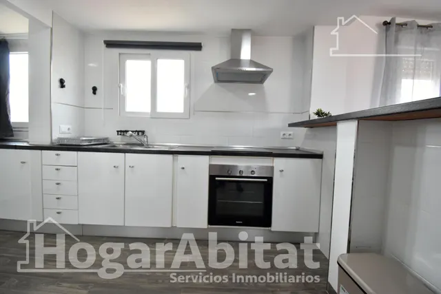 ¡SEGUNDA LÍNEA DE PLAYA! EXTERIOR REFORMADO CON GARAJE, PISCINA Y TERRAZA — 9