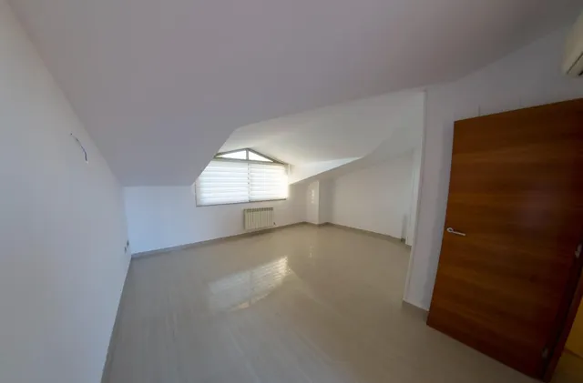 CASA ESQUINERA DE 5 habitaciones EN BARENYS — 25