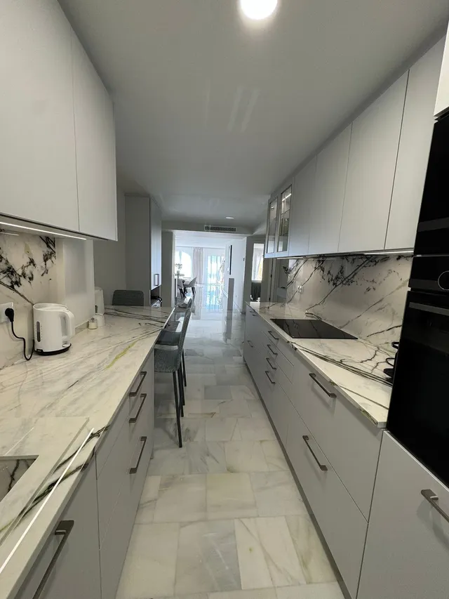 Apartamento 2 habitaciones 132m² en alquiler - Costa Del Sol — 30