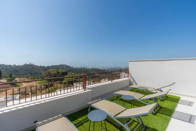 Exclusiva casa adosada de lujo en una preciosa urbanización  - foto 3