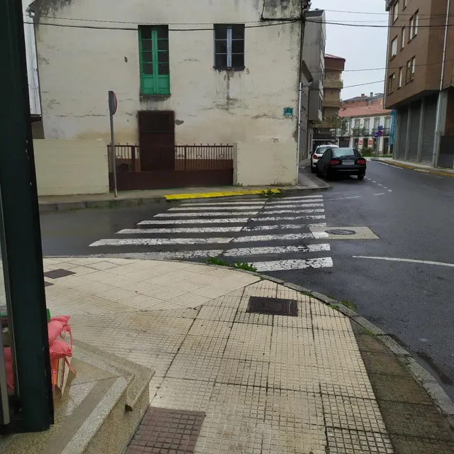 SE VENDE LOCAL COMERCIAL EN SILLEDA — 28