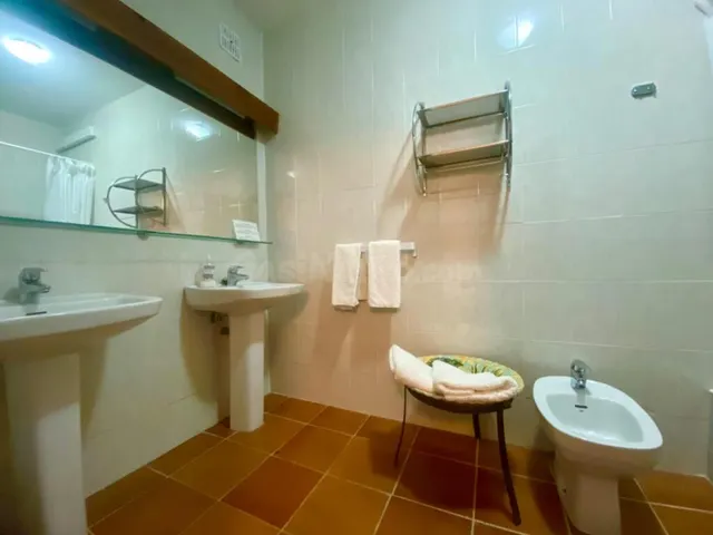 Exclusiva finca con masía, hotel, bodegas y 83 ha de terreno en el Priorat — 20