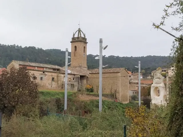 CASA DE PIEDRA DEL S. XVIII, A DOS CALLES, EN MONISTROL DE CALDERS — 30