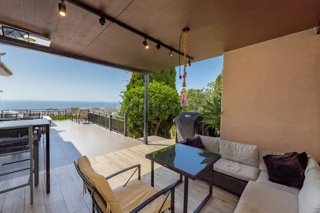 Casa con impresionantes  vistas al mar y — 2