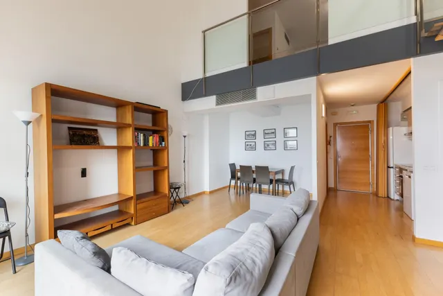 Loft dúplex de 90 m2 con terraza y zonas comunes — 14