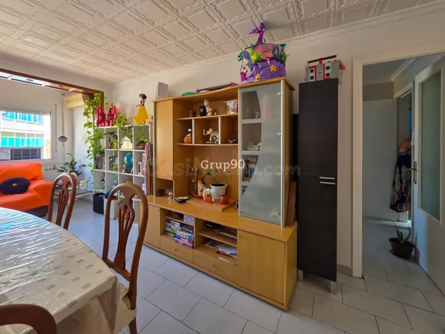 PISO LUMINOSO JUNTO A PLAZA EUROPA – 3 habitaciones — 4