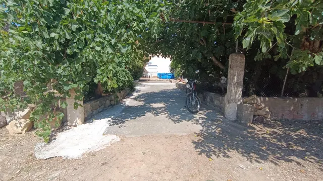 CASA EN VENTA EN MORALES DEL VINO (ZAMORA), 5 DORMITORIOS, BAÑO, BUHARDILLA, BODEGA, JARDÍN, GARAJE... — 46