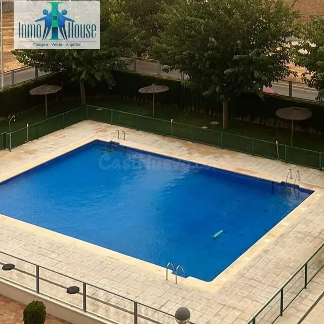 INMOHOUSE VENDE PISO CON PISCINA Y ZONAS COMUNES EN IMAGINAL