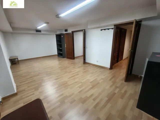 OFICINA EN ALQUILER EN ZONA DE LA MARINA — 10