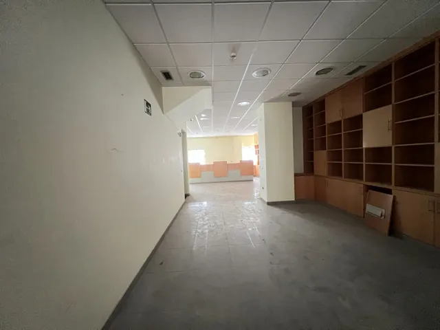 LOCAL EN ALQUILER Y VENTA EN LA AVENIDA DE ESPAÑA — 8