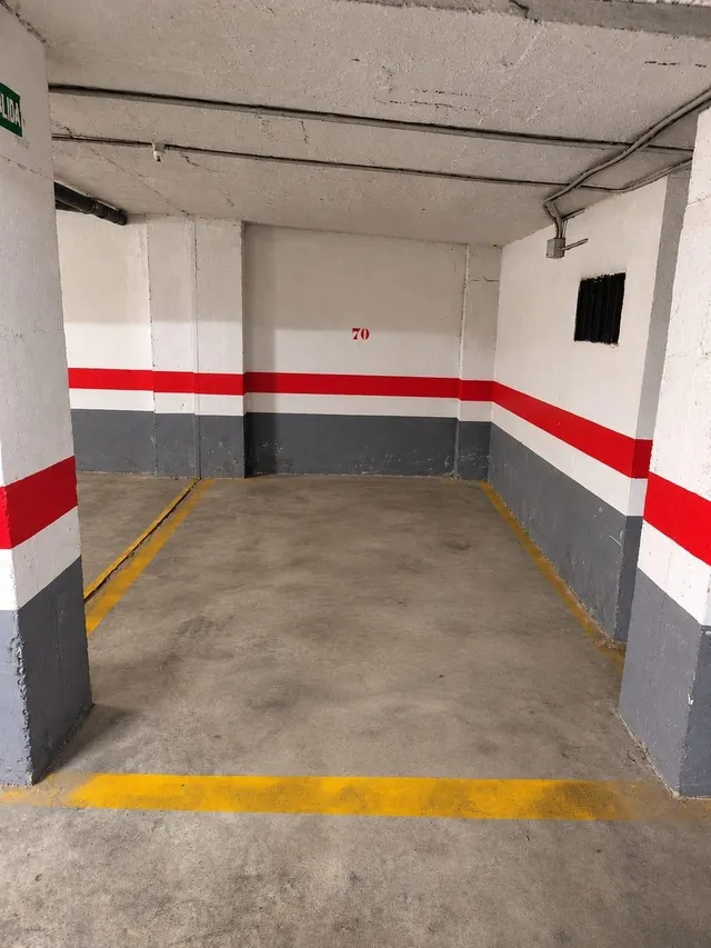 PISO EN CALLE EMILIA PARDO BAZAN 8 — 46