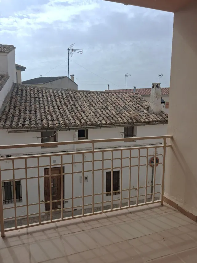Amplia vivienda con gran garaje, patio y excelente luminosidad — 28