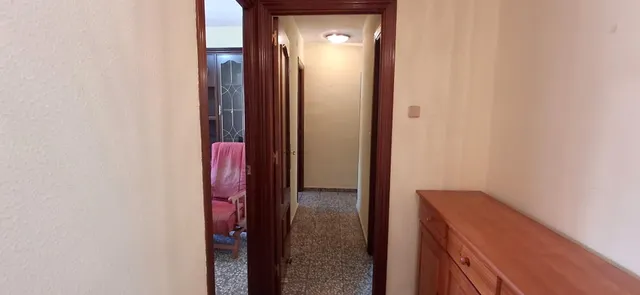 AMPLIA VIVIENDA DE 4 DORMITORIOS Y 2 BAÑOS. MEJOR PRECIO DE ZONA — 18