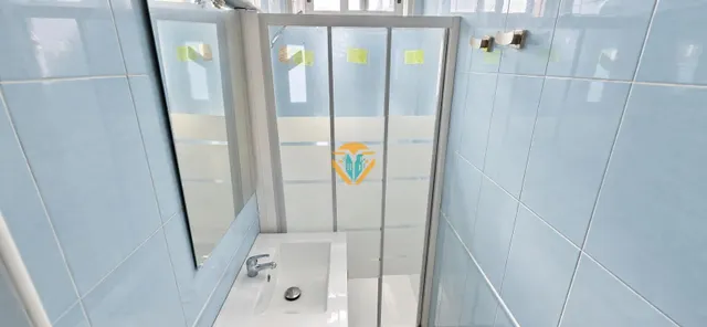 Moderno Piso Reformado en el Corazón del Rincon de Loix, Benidorm — 15