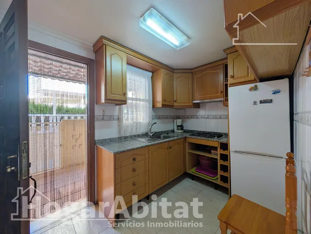 ¡LA GRAN PLAYA! ADOSADO EN RESIDENCIAL, LUMINOSO CON GARAJE, TERRAZA Y PISCINA — 11