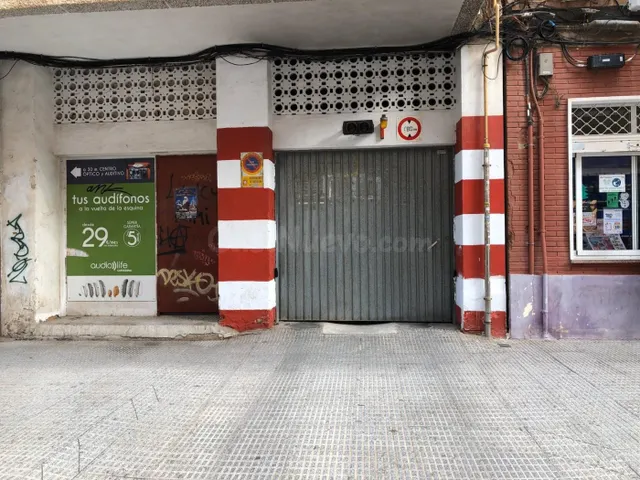 Se alquila plaza de garaje en Tirso de Molina, junto al Pase - foto 4